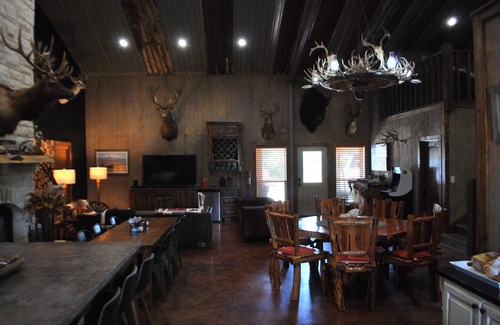 Jacksboro House | 300 acres of Texas Ranching at it's Best