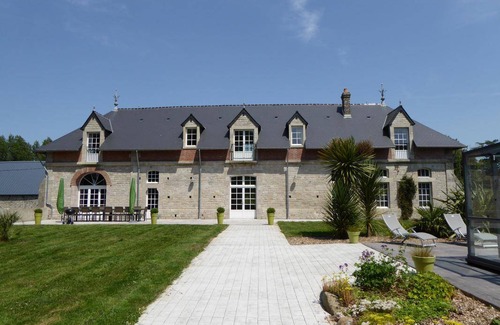 Bricquebosq House | 300 m² Gîte ∙ 5 bedrooms ∙ 14 guests