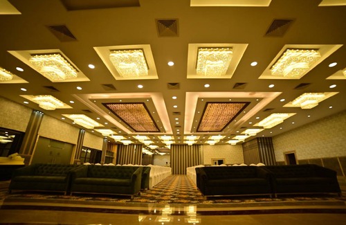 Allahabad Hotel | 300 m² Hotel ∙ 4 guests