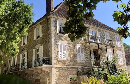 Nevy-sur-Seille House | 300 m² House ∙ 5 bedrooms ∙ 10 guests