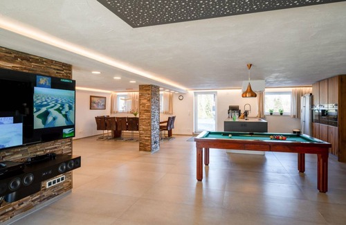 Buchenberg House | 300 m² House ∙ 6 bedrooms ∙ 17 guests