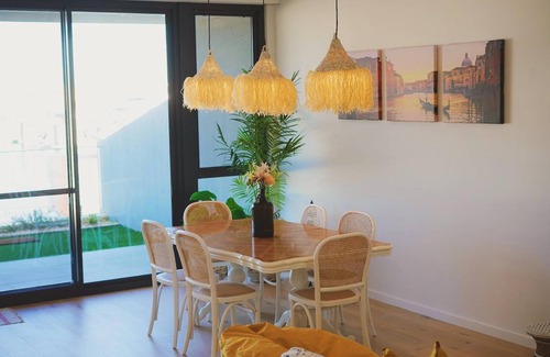 North Coogee Villa | 300 m² Villa ∙ 3 bedrooms ∙ 6 guests