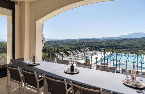 Polemarchi Villa | 300 m² Villa ∙ 4 bedrooms ∙ 8 guests