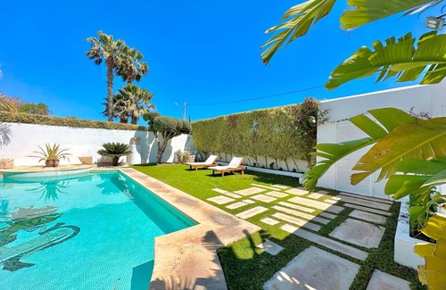 Amilcar Villa | 300 m² Villa ∙ 4 bedrooms ∙ 8 guests