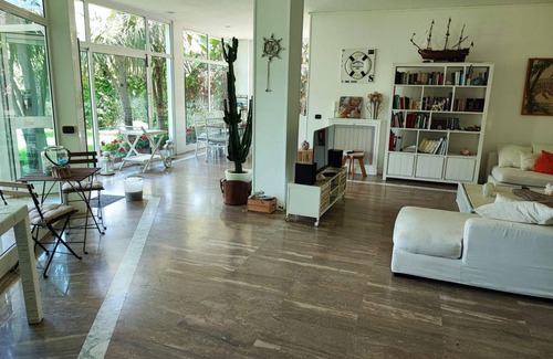Fregenae Villa | 300 m² Villa ∙ 5 bedrooms ∙ 9 guests