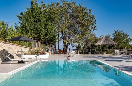 Abbateggio Villa | 300 m² Villa ∙ 7 bedrooms ∙ 23 guests