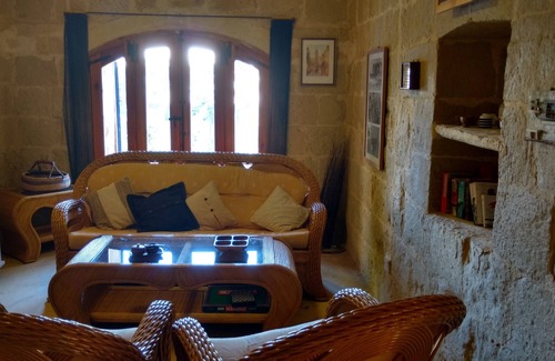 Ta' Għammar Other | 300 yo, 4 bedroom farmhouse with private pool