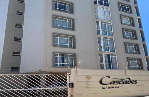 Pollok Beach Apartment | 301 At Cascades