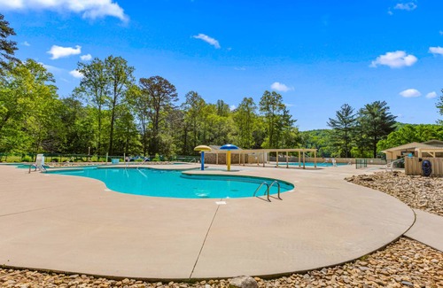Lake Lure House | 307 m² House ∙ 3 bedrooms ∙ 12 guests