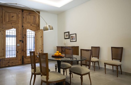 Picanya House | 310 m² House ∙ 4 bedrooms ∙ 8 guests