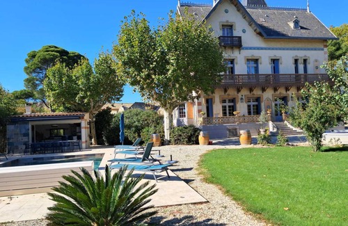 Olonzac House | 315 m² Gîte ∙ 5 bedrooms ∙ 11 guests