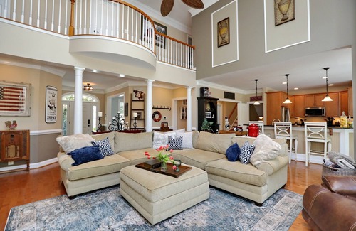 Newburg Other | 32 ac, Hot Tub, Pool OPENS May 1, Theatre, FirePit, Game Rm, Small Pond, SLPS 10