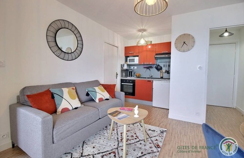 Perros-Guirec House | 32 m² Gîte ∙ 1 bedroom ∙ 2 guests