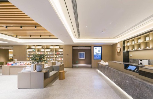 Huarong District Hotel | 32 m² Hotel ∙ 2 guests