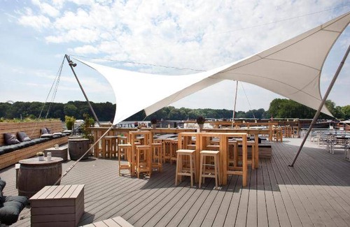 Rummelsburg Boat Rental | 32 m² Houseboat ∙ 1 bedroom ∙ 3 guests