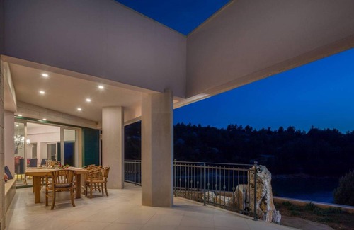 Bobovisca House | 320 m² House ∙ 5 bedrooms ∙ 12 guests
