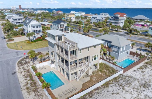 Pensacola House | 325 m² House ∙ 6 bedrooms ∙ 22 guests