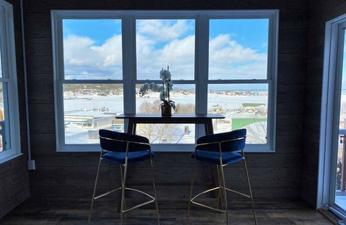 St Ignace House | 329 m² House ∙ 3 bedrooms ∙ 16 guests