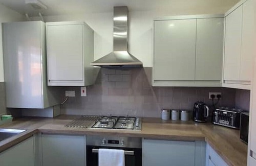 Leicester House | 32M Cozy house near by the waterway