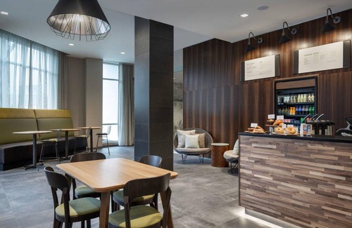 Regional District of Nanaimo Hotel | 33 m² Hotel ∙ 127 guests