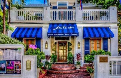 Uptown - Upper Duval Hotel | 33 m² Hotel ∙ 2 guests