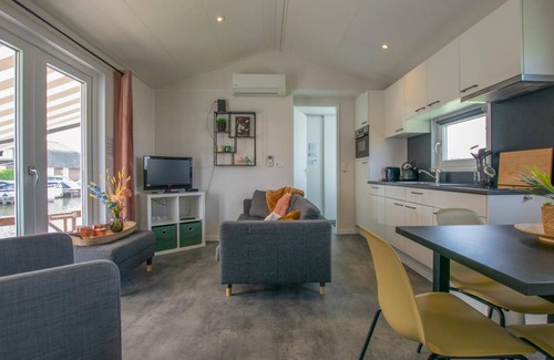 Municipality of Stichtse Vecht Boat Rental | 33 m² Houseboat ∙ 2 bedrooms ∙ 4 guests