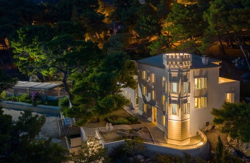 Ruskamen Villa | 330 m² Villa ∙ 4 bedrooms ∙ 8 guests
