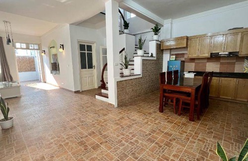 Nhat Tan Villa | 330 m² Villa ∙ 5 bedrooms ∙ 10 guests