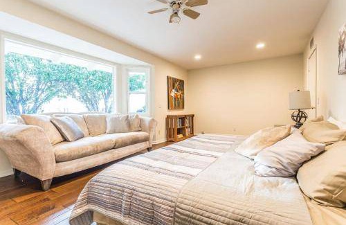 Sherman Oaks House | 331 m² House ∙ 5 bedrooms ∙ 16 guests