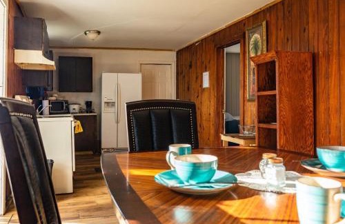 Dunbar House | 3321 Handy ct