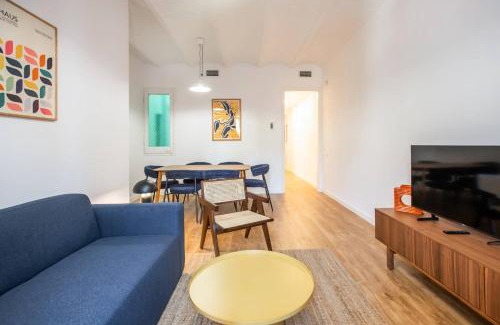 El Poble-sec Apartment | 33PAR1094 - Magnific 2BR Flat in Poble Sec