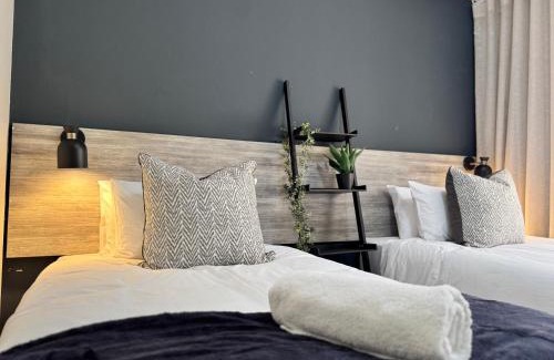Flora Park House | 34 Saligna st - 6 Guests Self Catering