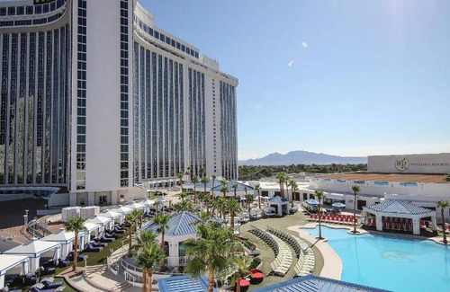 Las Vegas Resort | 344 m² Resort ∙ 4 bedrooms ∙ 127 guests
