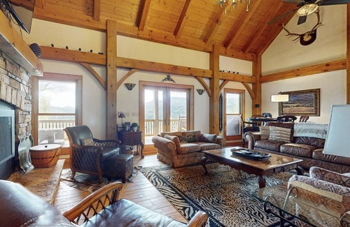 Sapphire House | 346 m² House ∙ 5 bedrooms ∙ 14 guests