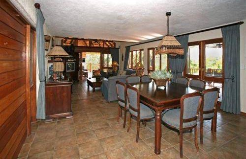 Hazyview House | 350 m² House ∙ 5 bedrooms ∙ 12 guests