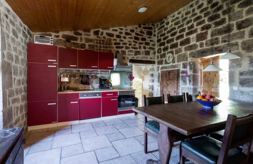 Sanilhac Cottage | 350 year-old sandstone house with a beautiful view of the valley in unspoilt nature