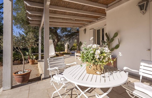 Cenate Villa | 3500 m² Villa ∙ 3 bedrooms ∙ 6 guests