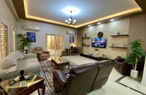 New Cairo Villa | 360 m² Villa ∙ 3 bedrooms ∙ 7 guests