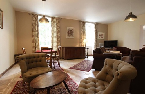 Aisey-sur-Seine Cottage | 367 m² Cabin ∙ 6 bedrooms ∙ 14 guests