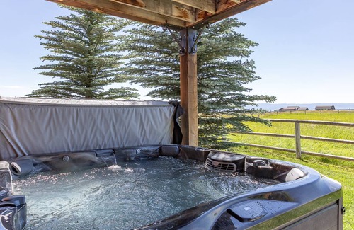 Clawson House | 368 m² House ∙ 4 bedrooms ∙ 12 guests