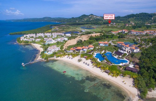 Pristine Bay House | 372 m² House ∙ 4 bedrooms ∙ 10 guests