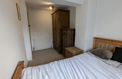 Faringdon Bed & Breakfast | 38, Ferndale Street