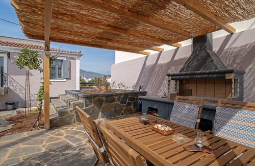 Kilada House | 38 m² House ∙ 2 bedrooms ∙ 4 guests