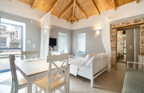 Kilada House | 38 m² House ∙ 2 bedrooms ∙ 4 guests