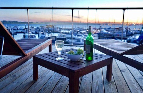 Grossenbrode Boat Rental | 38 m² Houseboat ∙ 2 bedrooms ∙ 6 guests