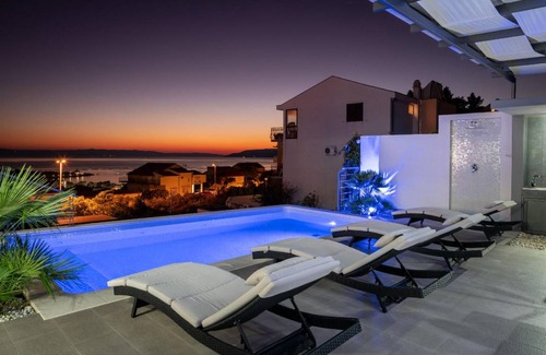 Umac House | 380 m² House ∙ 4 bedrooms ∙ 8 guests