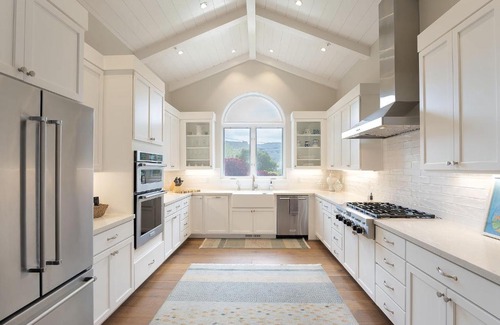 Hatton Fields House | 3888 Seas the Day home