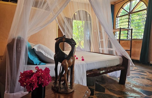 Shimoni House | 38m2 Turtle Suite in a 560 m2 Villa, Indian Ocean View