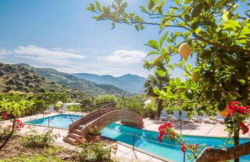 Castelbuono House | 39 m² Farmhouse ∙ 127 guests