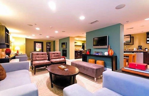 Country Club Estates Hotel | 39 m² Hotel ∙ 8 guests